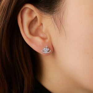 Elegant Silver Crystal Stud Earrings